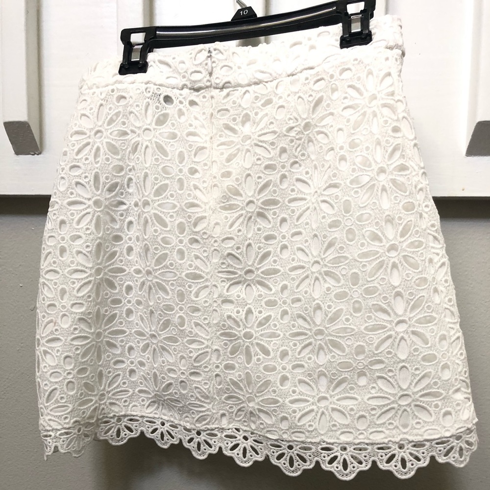 White forever 21 Floral Lace Skirt
